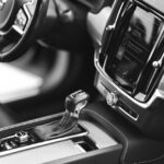 Comment la digitalisation et les solutions logicielles modernisent la gestion automobile ?